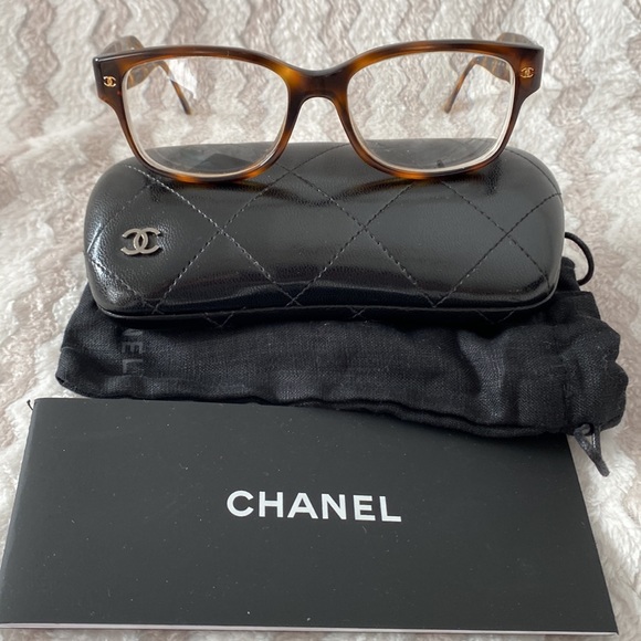 Chanel Tortoise Shell Frames with Prescription Lenses and Leather Case - Picture 2 of 7